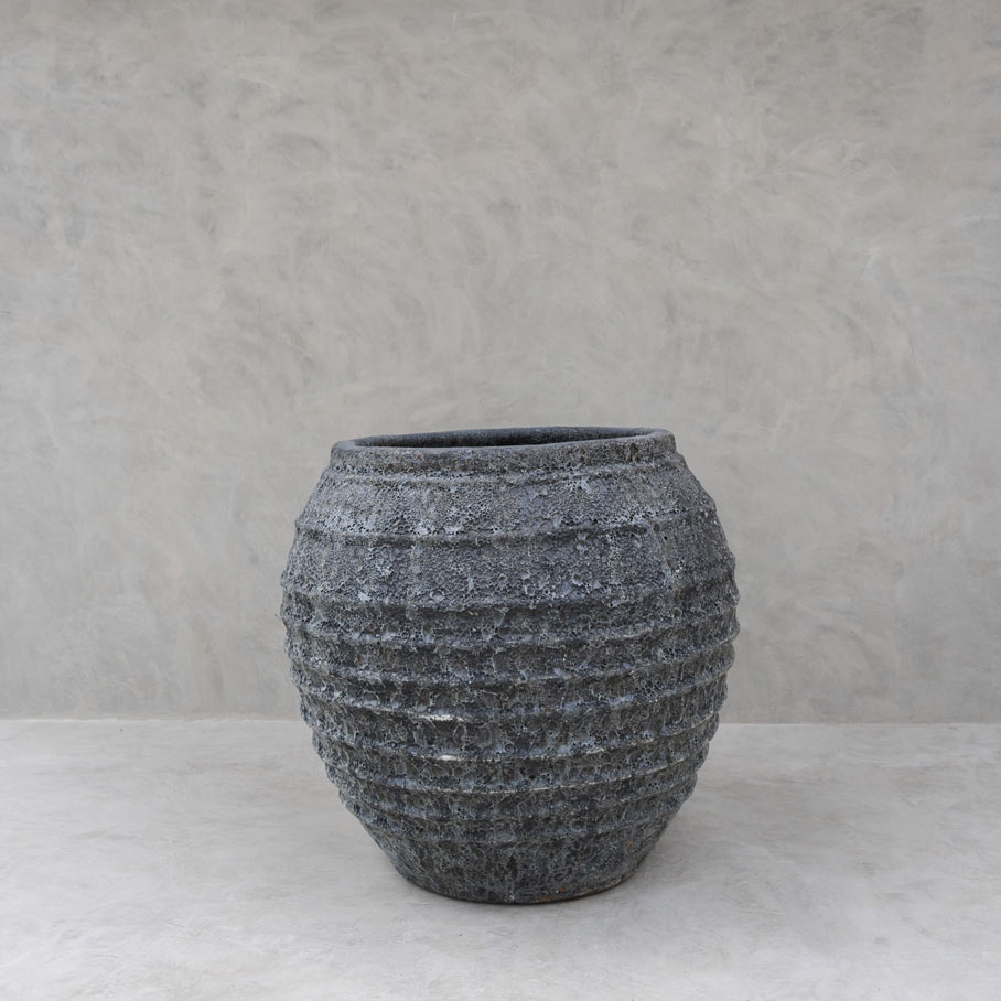 Ovum Planter