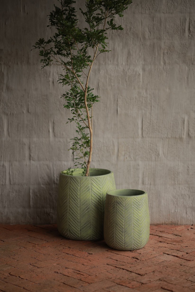 CHEVRON PLANTER LIME