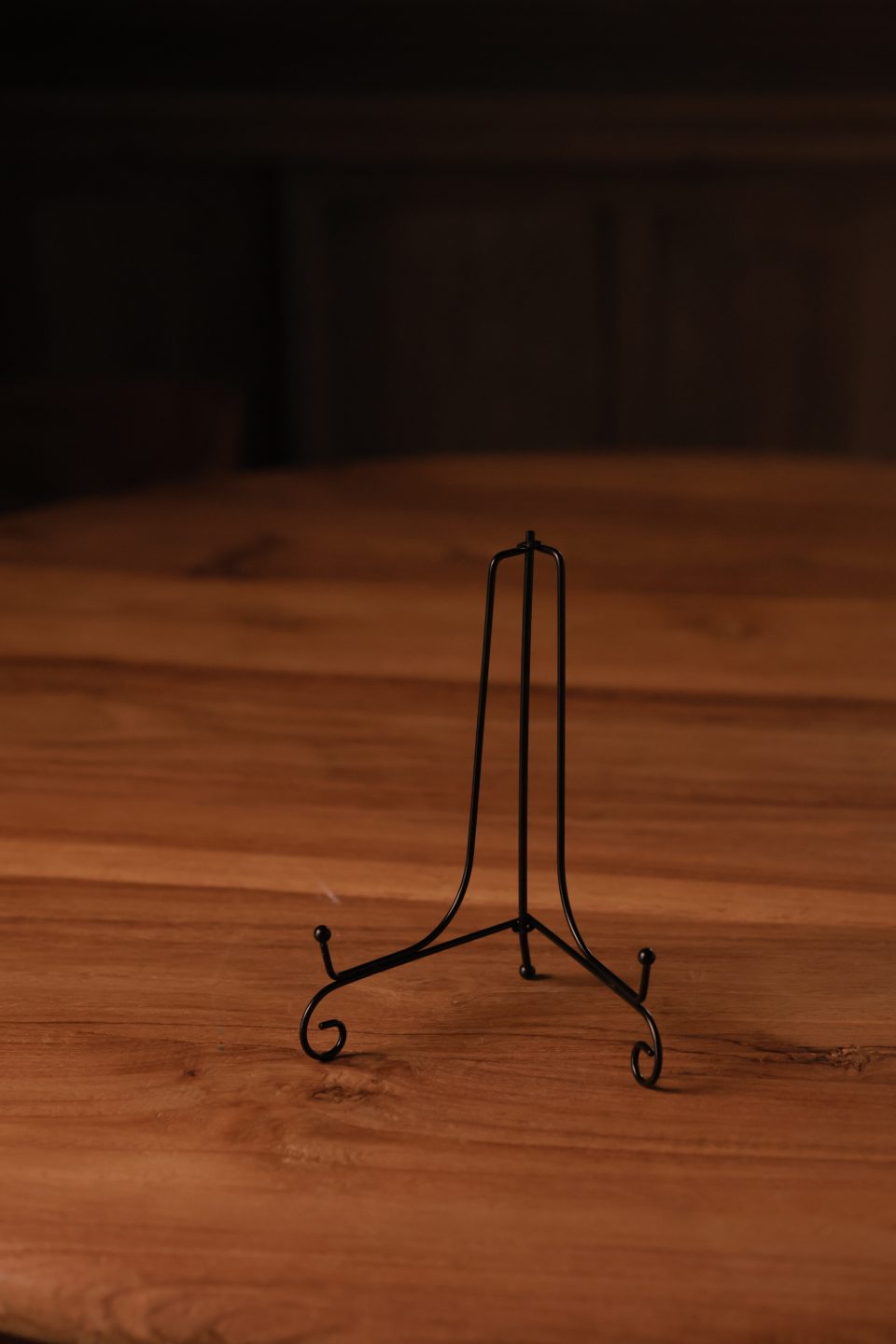 Metal Plate Stand