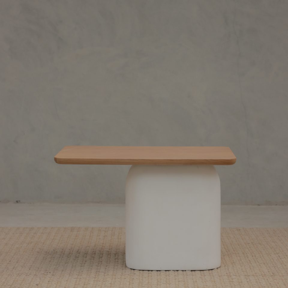 BALANCED COFFEE TABLE