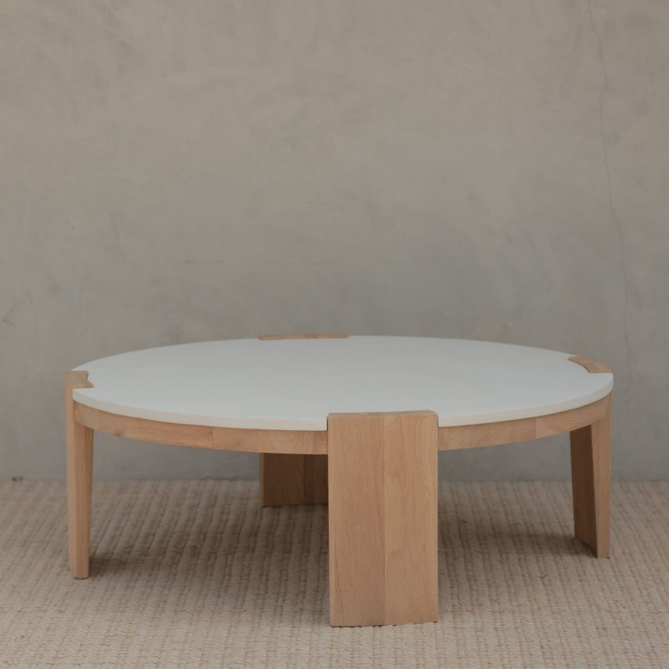SEATED COFFEE TABLE