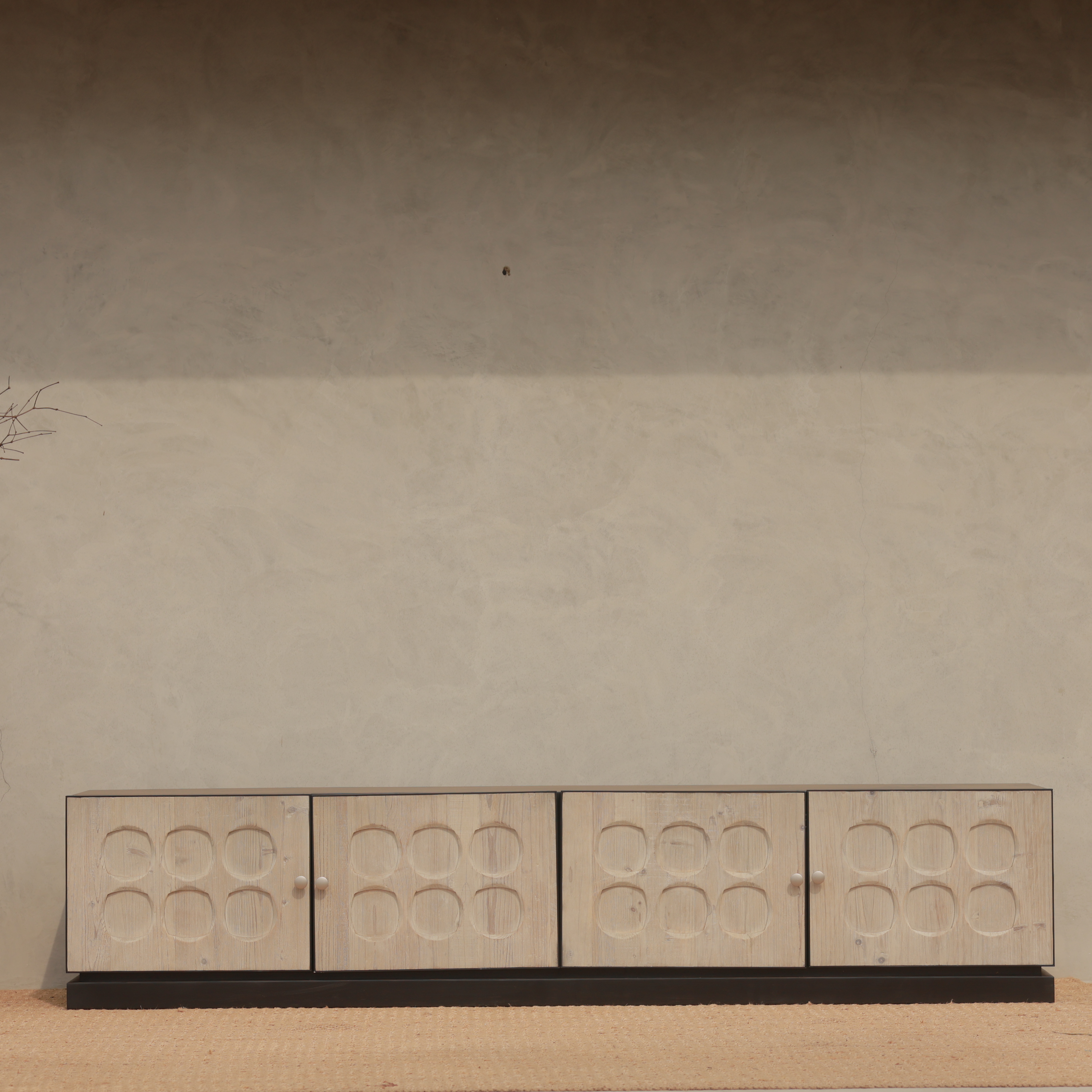 Roster TV Unit