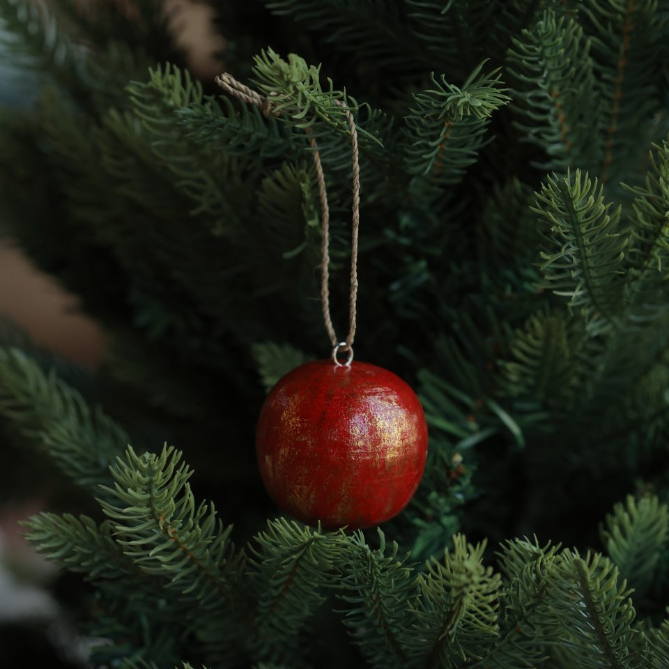 Wooden Crimson Gleam Ball Set of 2