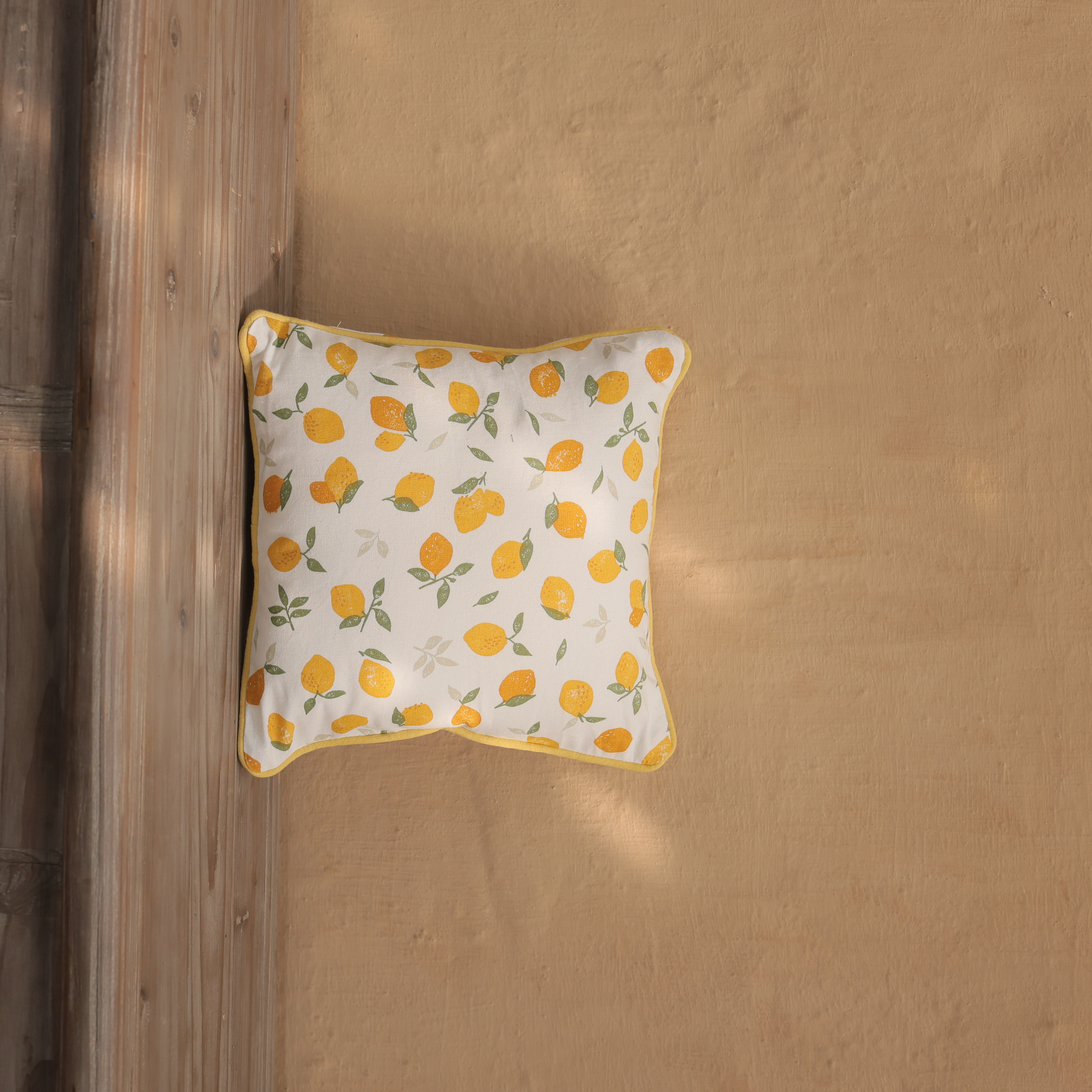 CITRUS BLOOM CUSHION COVER