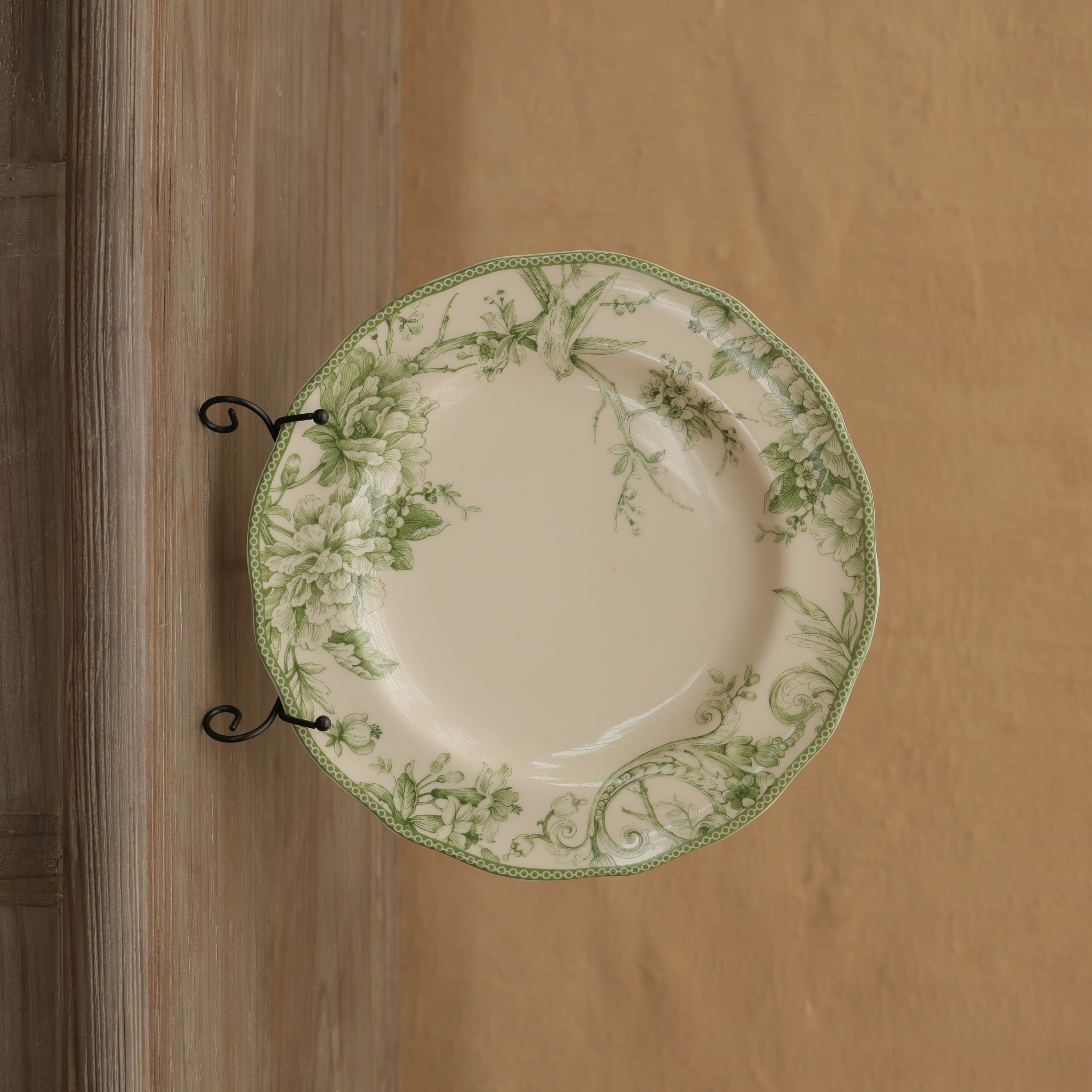 EMERALD GARDEN PLATE