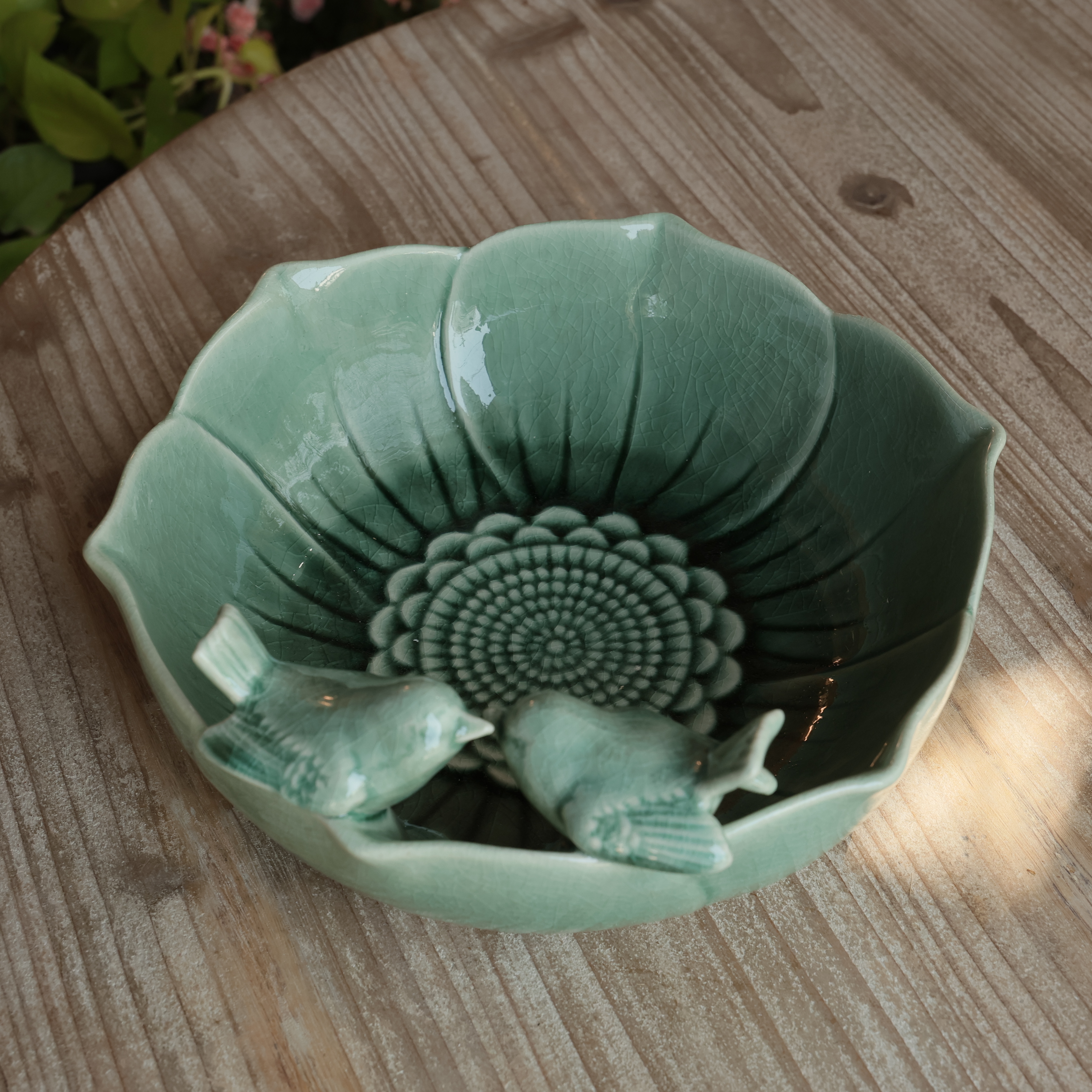 SERENADE PETAL BOWL