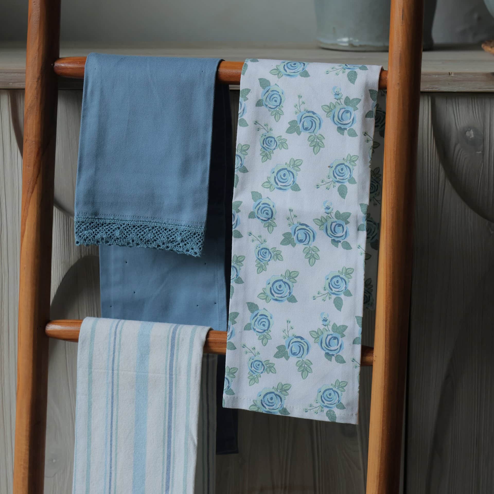 Blue Rose Towels (Set of 3)