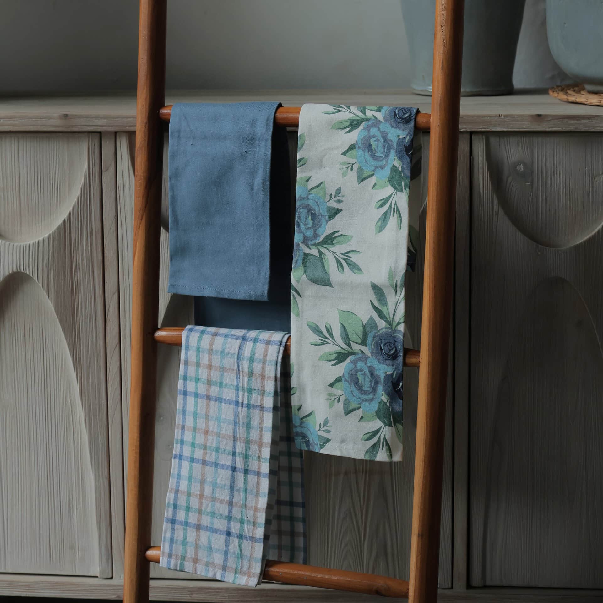 Midnight Scroll Towels (Set of 3)