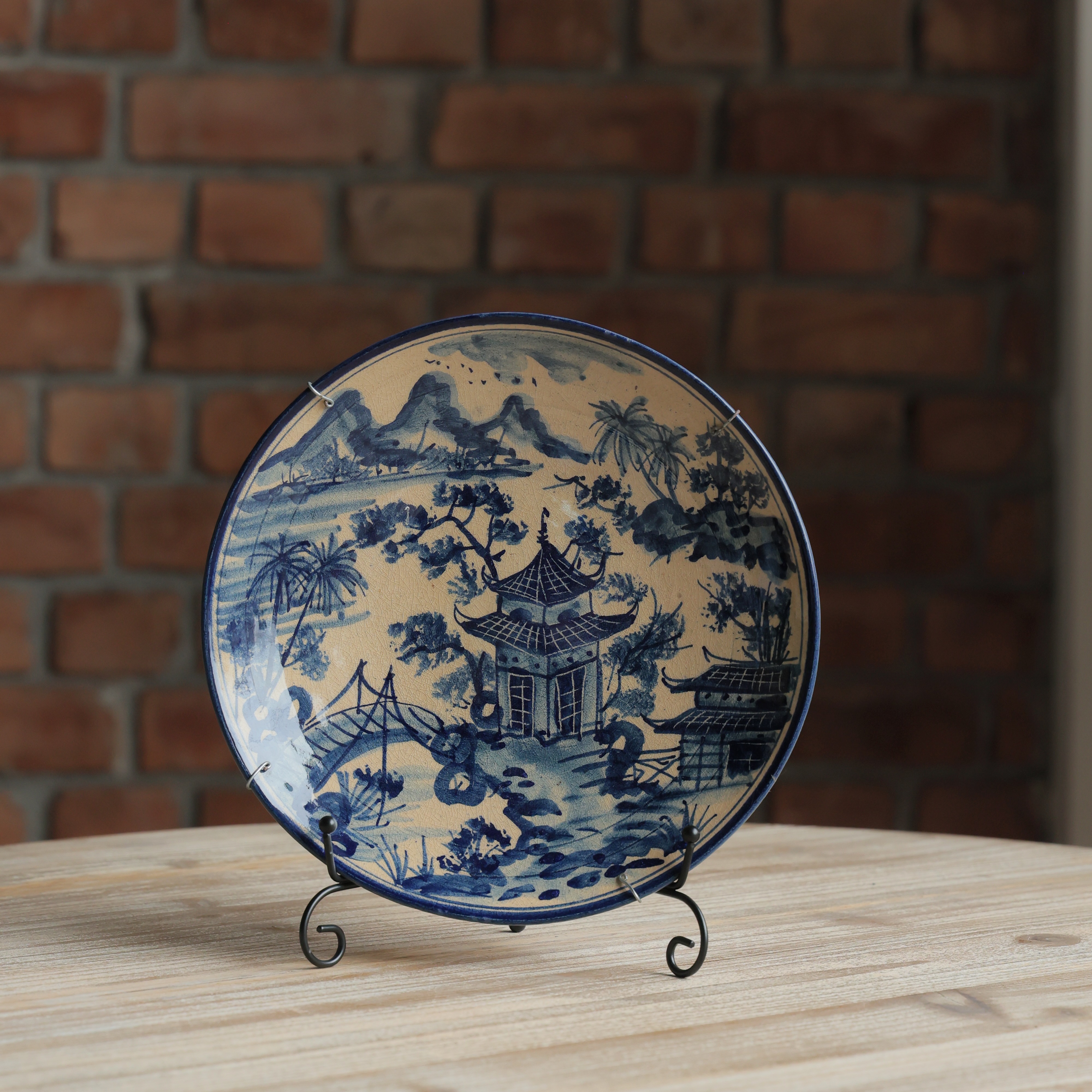 ORIENTAL VISTA PLATE