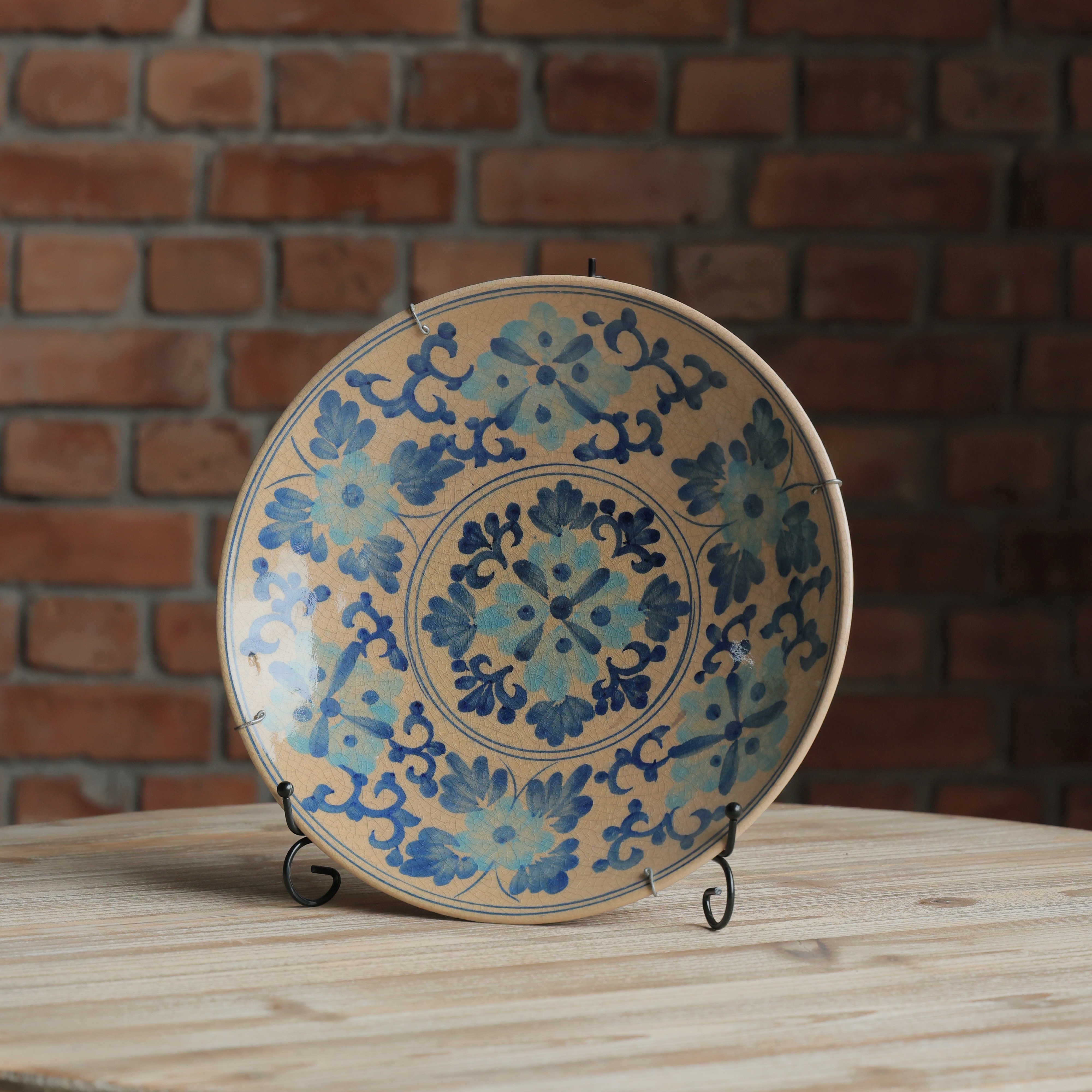 AZURE MEDALLION PLATE